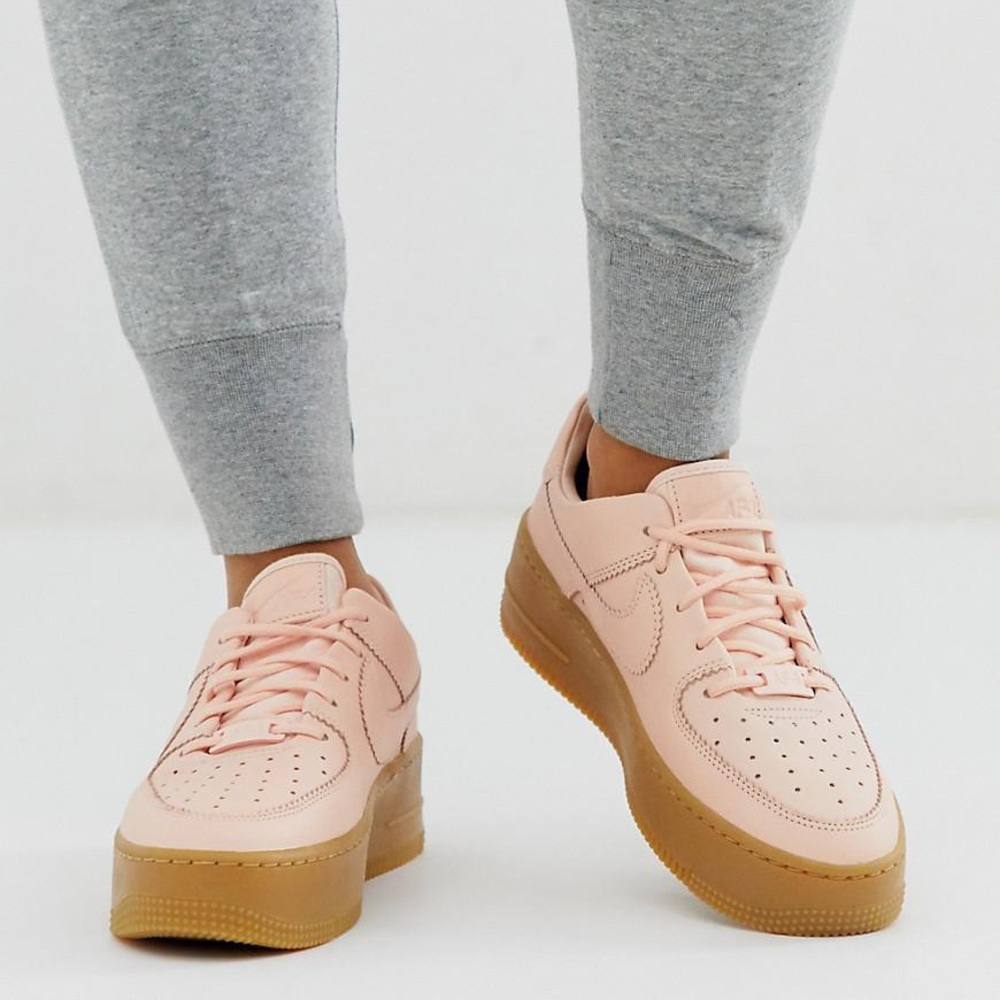 Nike Air Force 1 Light Pink Gum Sole Trainer, 7.5
